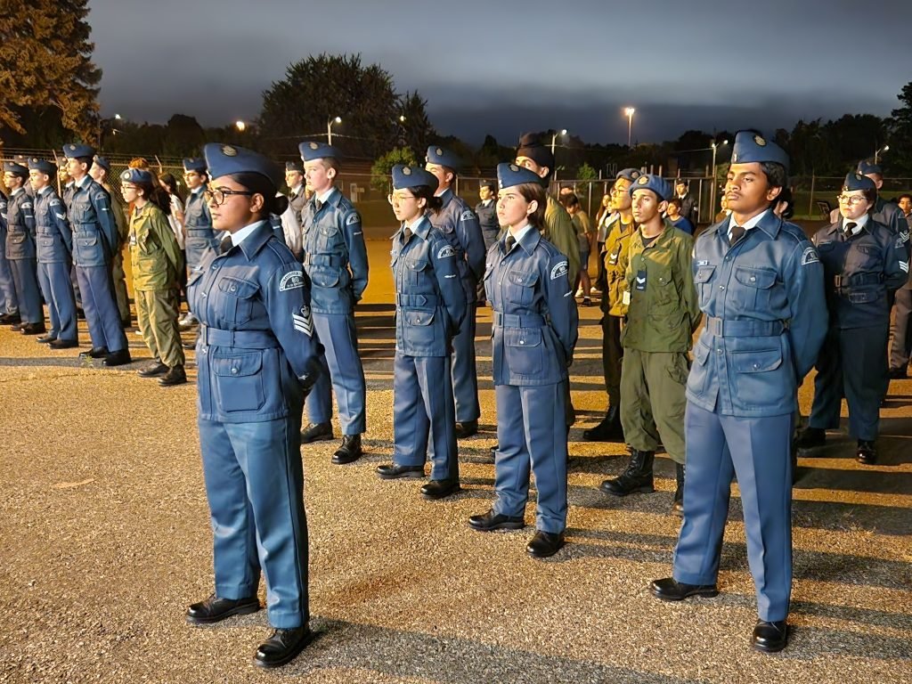 Cadets de l’Escadron 80 K-W Spitfire en rassemblement